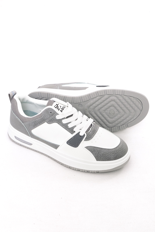 Кросівки чоловічі